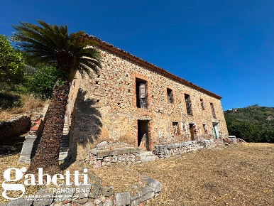 Foto Villa unifamiliare in Via UMBERTO I SNC, Militello Rosmarino di 180 m²