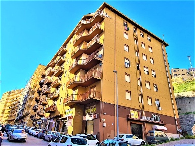 Foto Appartamento in Via Dante 40/bis, Agrigento di 171 m² con 5 locali