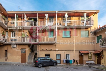 Foto Appartamento in Via Lattuada 3, Senago di 73 m² con 2 locali