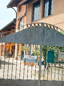 Foto Appartamento a Tradate di 88 m² con 3 locali in vendita