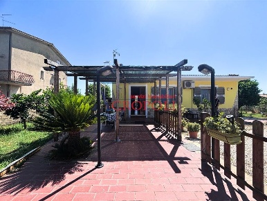 Foto Villa unifamiliare in VIA BALANGERO, Roma Osteria Nuova di 110 m²