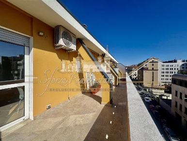 Foto Appartamento in Via Andrea Maffei, Milano Montenero di 65 m²