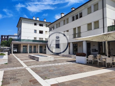 Foto Negozio a Abano Terme Centro di 95 m² con 1 locali in affitto