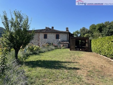 Foto Case semi ndipendenti a Sovicille di 210 m² con 8 locali in vendita