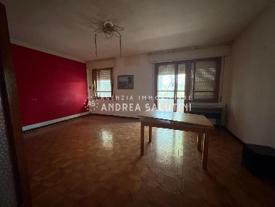 Foto Appartamento a Pontedera Oltrera di 110 m² con 6 locali in vendita