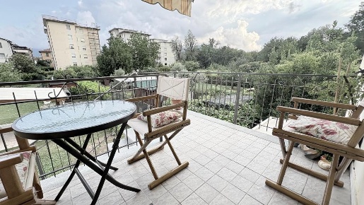 Foto Villa bifamiliare a Lucca Sant'Anna di 100 m² con 4 locali in vendita