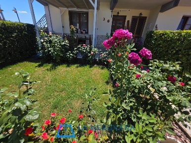 Foto Appartamento a Lamporecchio Centro di 100 m² con 6 locali in vendita