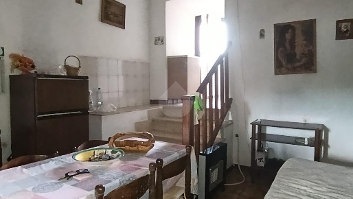 Foto Appartamento in PIAZZA SAN GIOVANNI, Castelforte di 60 m² con 5 locali