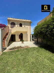 Foto Villa unifamiliare a Marsala Stagnone di 200 m² con 6 locali