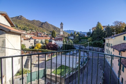 Foto Appartamento in Via Giuseppe Mazzini, Galbiate Centro di 92 m²