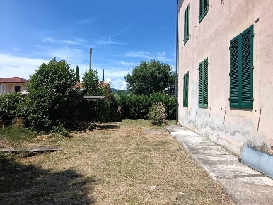 Foto Appartamento a Lucca Monte San Quirico - Tre Cancelli di 90 m²
