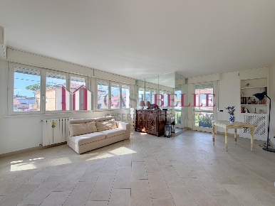 Foto Appartamento a Camaiore Lido di Camaiore di 80 m² con 4 locali