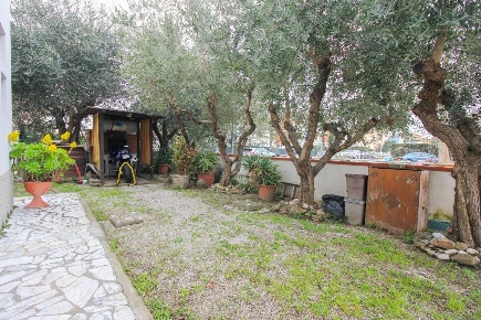 Foto Appartamento a Vicopisano Uliveto Terme di 153 m² con 6 locali