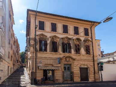 Foto Appartamento in Via Luciano Manara 24, Frascati di 85 m² con 3 locali