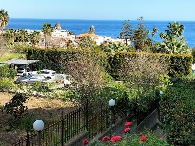 Foto Appartamento in Via Dei Malavoglia 10, Aci Castello Centro di 60 m²