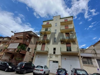Foto Casa indipendente in viale Stati Uniti 39, Favara di 1000 m²
