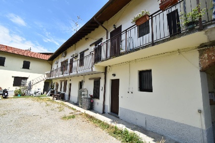 Foto Appartamento in Via Roma 35, Aicurzio Centro di 32 m² con 1 locali