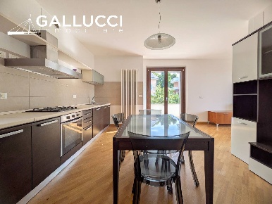 Foto Appartamento in Via Lago Di Martignano 16/1, Pescara di 130 m²