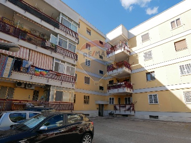 Foto Appartamento in Via Enrico Toti 46, Valenzano di 129 m² con 3 locali