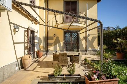 Foto Villa unifamiliare in via delle patere 22, Sutri di 300 m² in vendita