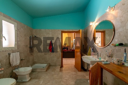 Foto Appartamento in Via Miramare 57, Avola Centro di 236 m² con 5 locali