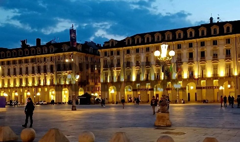 Foto Hotel in PIAZZA CASTELLO 1-12, Torino Giardini Reali di 3000 m²