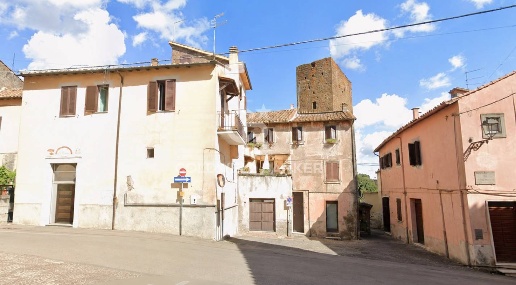 Foto Loft in piazza Duomo, Sutri Centro di 25 m² con 1 locali in vendita