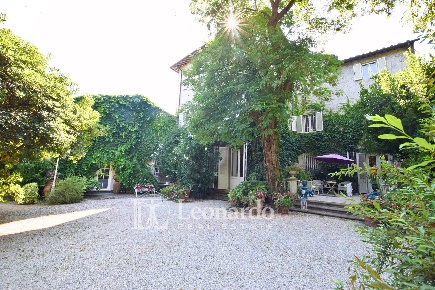 Foto Villa unifamiliare in piazza Repubblica, Vicopisano Centro di 600 m²