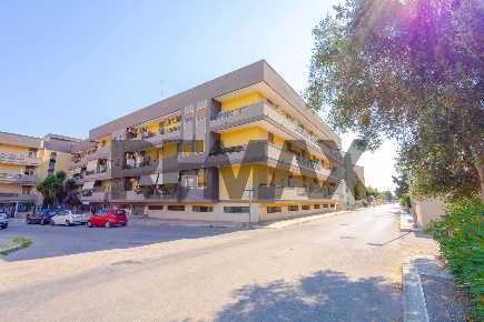 Foto Appartamento in Via Raffaele Bovio 9, Bari Mungivacca di 99 m²