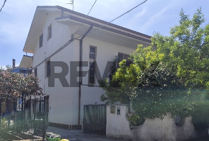 Foto Appartamento in Via Custoza 13, Chieti Chieti Scalo di 165 m²