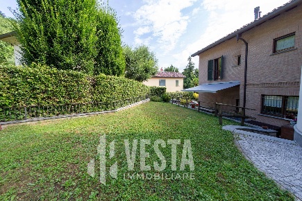 Foto Case semi ndipendenti in Via pineta, Olgiate Molgora Canova San Zeno