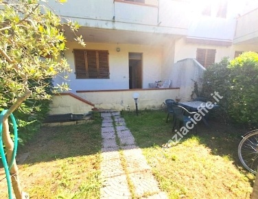 Foto Appartamento a Massa Marina di Massa Centro di 70 m² con 3 locali