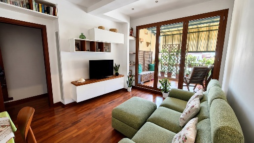 Foto Appartamento in Via Caldieri 35, Napoli Vomero di 80 m² con 3 locali