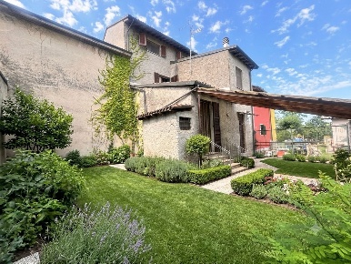 Foto Casa indipendente in Via Casa Rovati 17, Montù Beccaria Centro