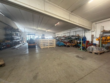 Foto Capannone industriale a Olgiate Olona di 2400 m² in vendita