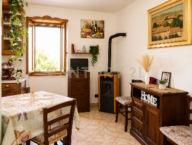 Foto Appartamento in Via Remedi 55, Abbadia San Salvatore di 61 m²