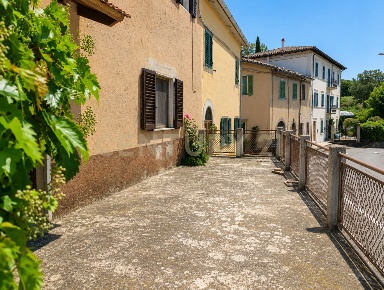 Foto Appartamento in Via Aldobrandeschi 53, Castell'Azzara Selvena