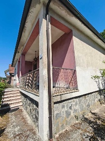 Foto Villa singola a Fivizzano di 165 m² con 8 locali in vendita
