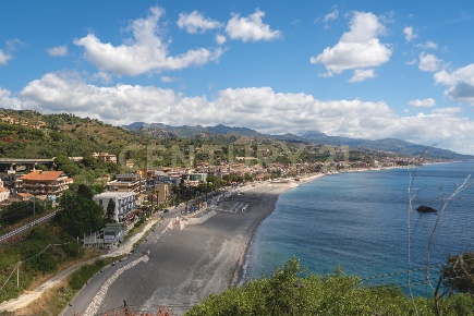 Foto Appartamento in Via dei normanni  3, Sant'Alessio Siculo di 49 m²