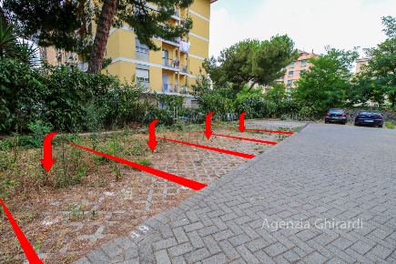 Foto Posti auto in Via Pier Domenico da Bissone 36R, Genova Sestri Ponente