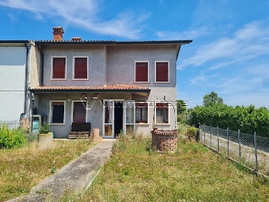 Foto Appartamento in Via Fornase Barco 42/a, Pojana Maggiore di 157 m²