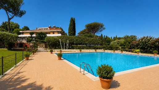 Foto Casa indipendente a Roma Castel di Leva di 850 m² in vendita