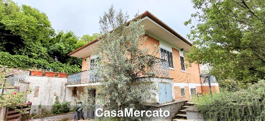 Foto Appartamento in Delle Rose, Rocca di Papa Centro di 120 m² in vendita