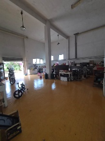Foto Garage a Pellezzano Centro di 120 m² con 1 locali in vendita