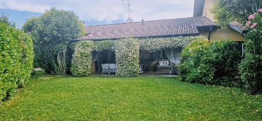 Foto Villa bifamiliare a Casalmaggiore Centro di 179 m² con 4 locali