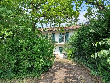 Foto Casa indipendente a Pasturana di 100 m² con 5 locali in vendita
