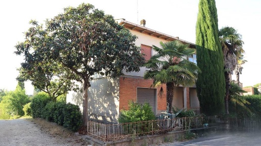 Foto Casa indipendente a Sinalunga Bettolle di 251 m² con 10 locali