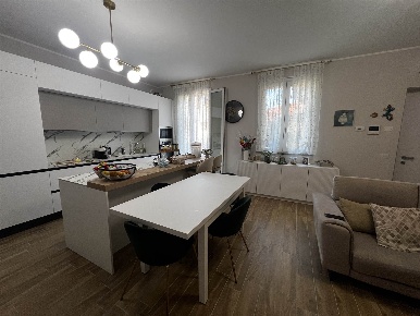 Foto Appartamento in VIA DEI PATRIOTI  44, Ossona Centro di 72 m²