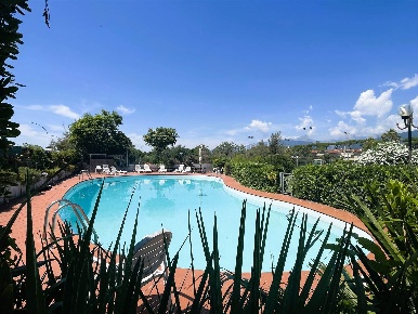 Foto Villa a schiera a Montignoso Cinquale di 160 m² con 6 locali