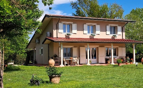 Foto Villa unifamiliare a Viareggio Bicchio - Varignano di 157 m²